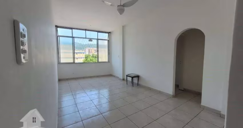 Apartamento à venda de 2 quartos, 64m² por R$230.000 em Vila Isabel - Rio de Janeiro / RJ.