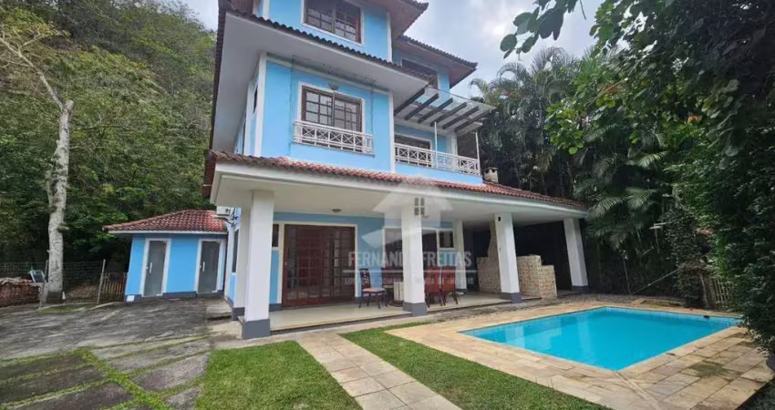Casa triplex à venda de 6 quartos, 294m² por r$1.150.000 na vargem pequena - rio de janeiro/rj