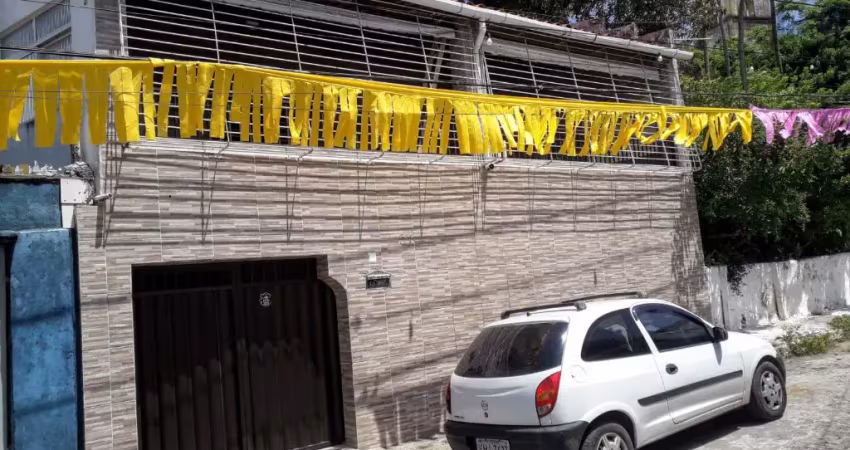 Vendo ótima casa na cidade alta olinda ( a melhor casa da rua)