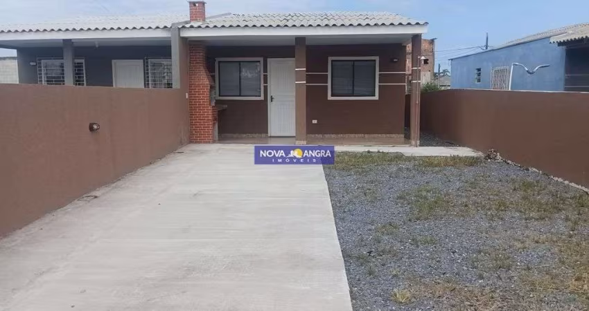 Casa 03 dormitórios á venda em Pontal do Paraná - Pr
