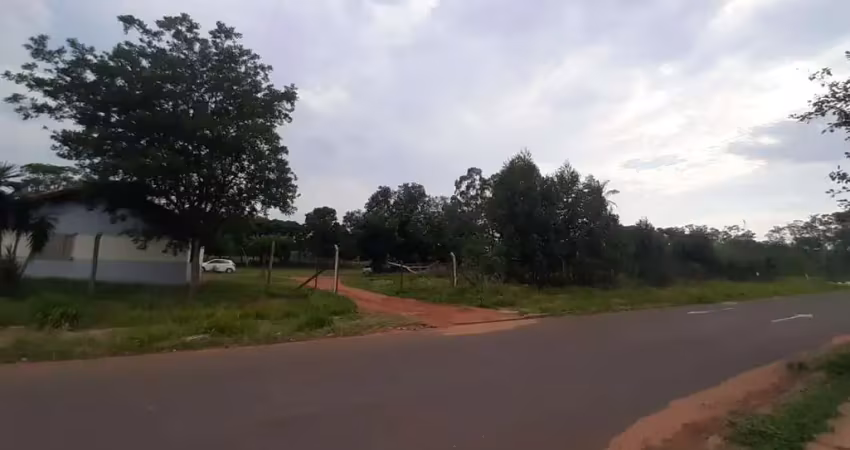 Área para venda em campo grande, jardim veraneio, 2 banheiros