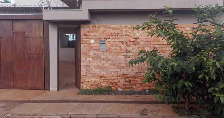 Casa para Venda em Campo Grande, Center Park, 3 dormitórios, 1 suíte, 3 banheiros, 2 vagas