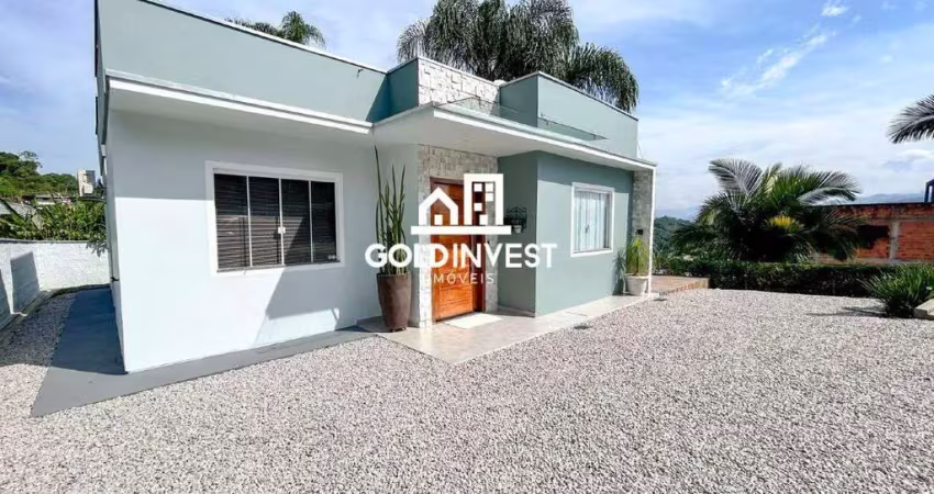 Casa com 3 quartos (sendo 1 suite) com amplo terreno e muito bem localizada no bairro Souza Cruz