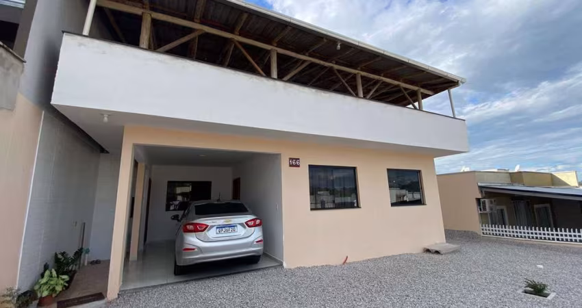 Casa à venda, 2 quartos, 3 vagas, Volta Grande - Brusque/SC