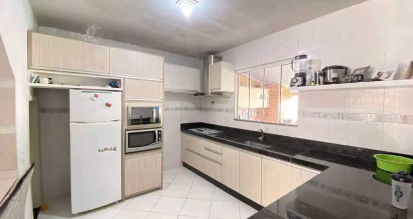 Casa à venda, 2 quartos, 1 suíte, 2 vagas, Águas Claras - Brusque/SC