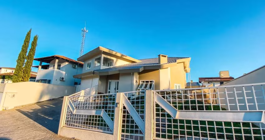 Casa no Bruschal - Souza Cruz com 4 quartos