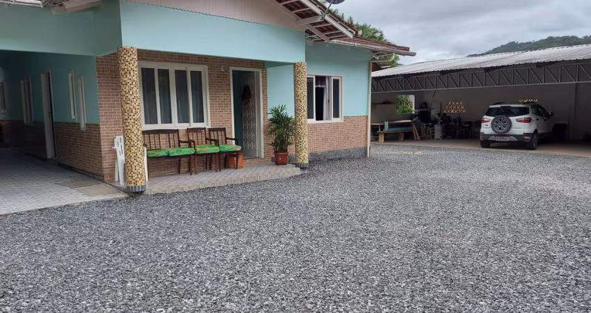 Casa à venda, 2 quartos, 1 suíte, 3 vagas, Cedrinho - Brusque/SC