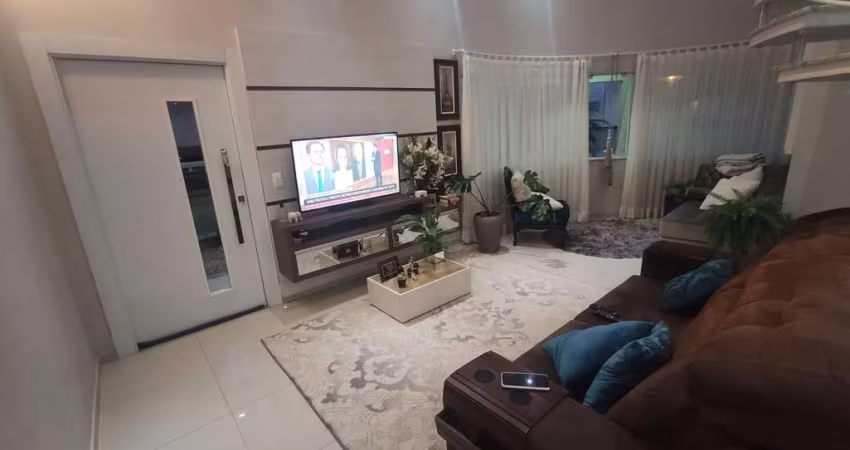 Casa à venda, 4 quartos, 2 suítes, 3 vagas, Águas Claras - Brusque/SC