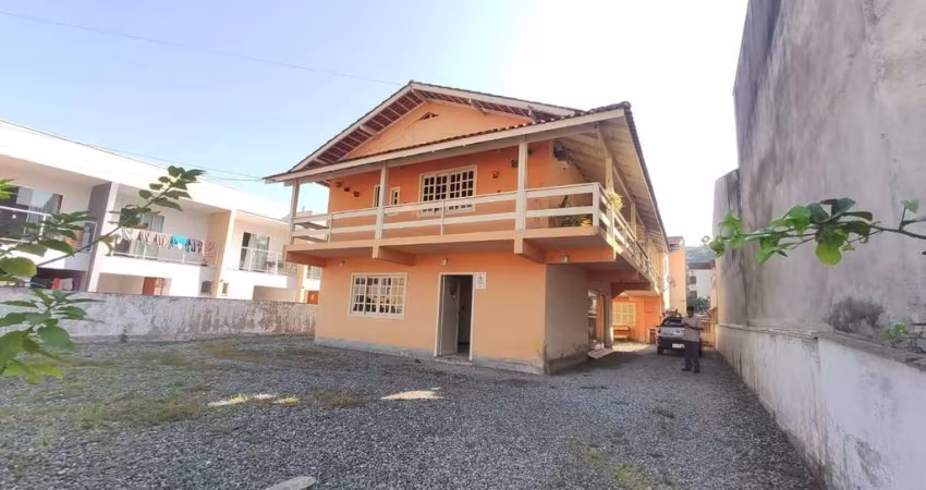 Casa à venda, 3 quartos, 1 suíte, 1 vaga, Guarani - Brusque/SC