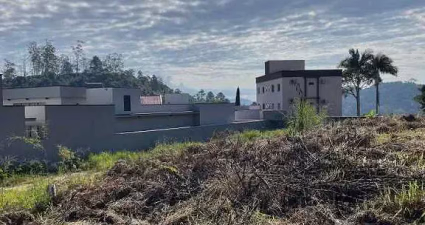 Terreno à venda no Primeiro de Maio, Brusque 