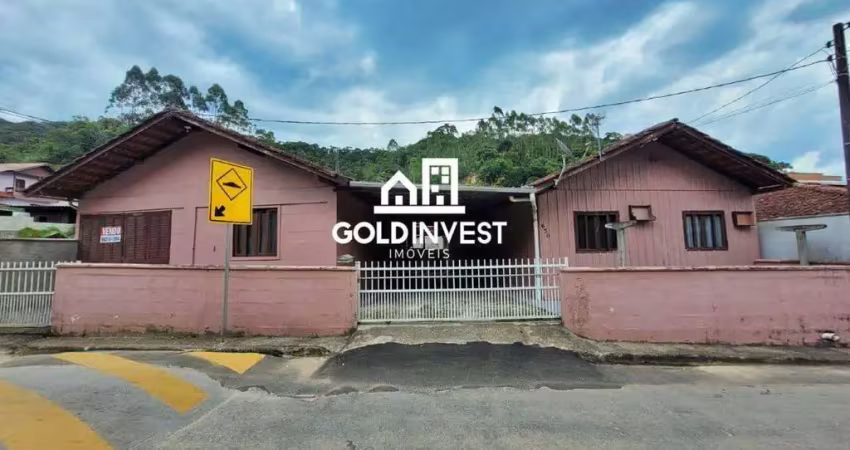 Duas casas no mesmo terreno á Venda no bairro Zantão