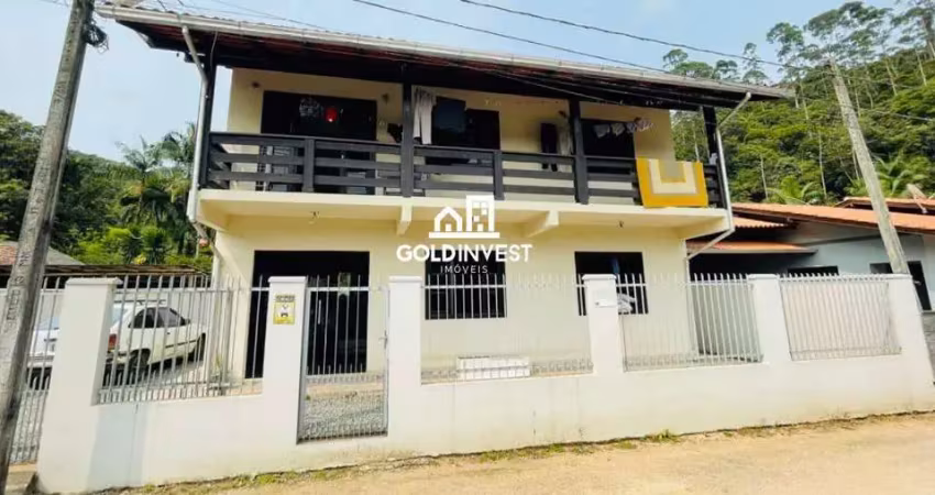 Duas casas no mesmo terreno á Venda no bairro Zantão