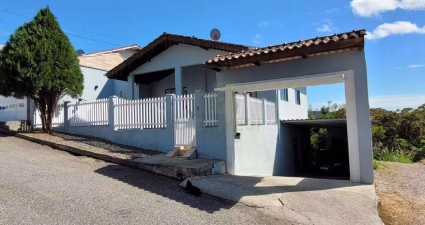 Casa Solta á Venda com 140m² no Bairro Águas Claras em Brusque