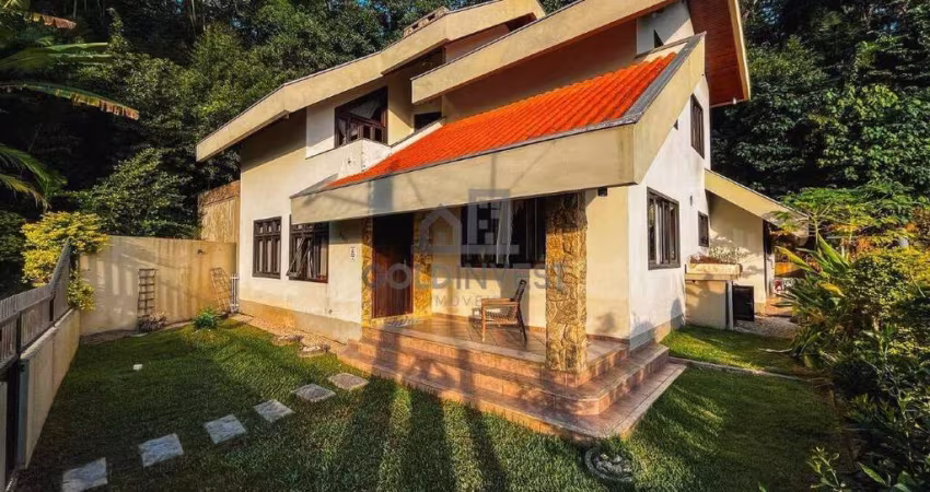 Casa para venda com 3 quartos sendo 1 suíte no bairro Santa Rita, Brusque.