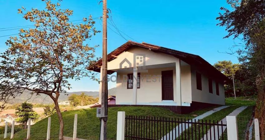 OPORTUNIDADE INCRÍVEL! Casa Solta no bairro Dom joaquim com 3 quartos| Dom Joaquim