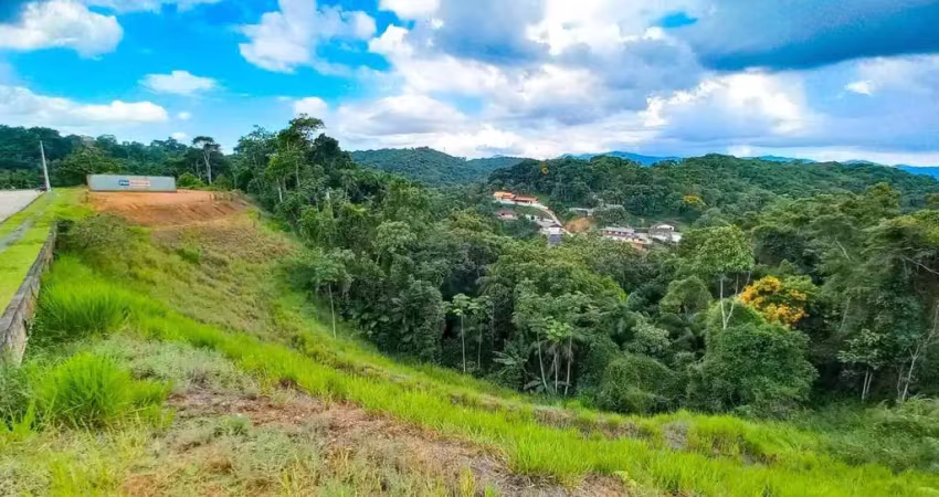 Terreno com mais de 1.000 m² em condomínio fechado em brusque - reserva club