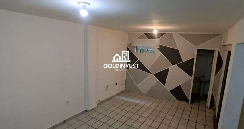 Sala comercial no bairro Azambuja !!