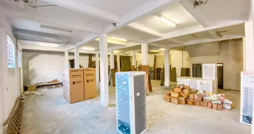 Galpão para fins industriais ou comerciais localizado no centro da cidade de Brusque!