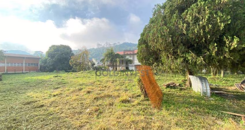 Terreno com aproximadamente 1.000m² no bairro Primeiro de Maio!!!