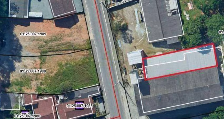 Galpão com 350m² bem localizado no bairro São Pedro-Brusque!!