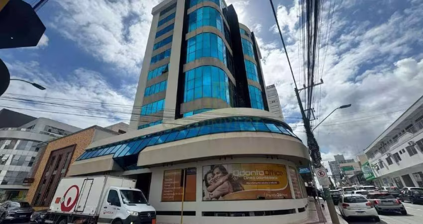 Sala comercial com 90m² no Centro de Brusque!!!