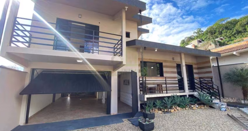 Casa 1 suíte + 2 dormitórios na Águas Claras-Brusque!!
