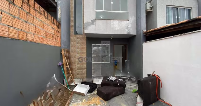 Casa com 2 dormitórios no bairro Limeira-Brusque!!