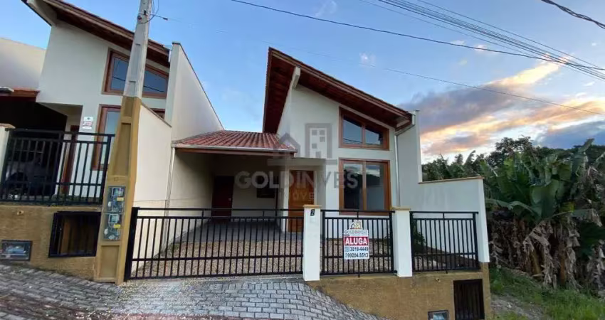 Casa semi mobiliada com 2 dormitórios no bairro thomaz coelho-brusque!!
