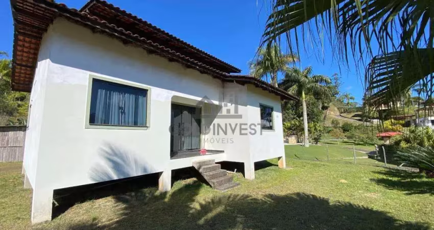 Casa mobiliada com 2 dormitórios no centro da guabiruba!!