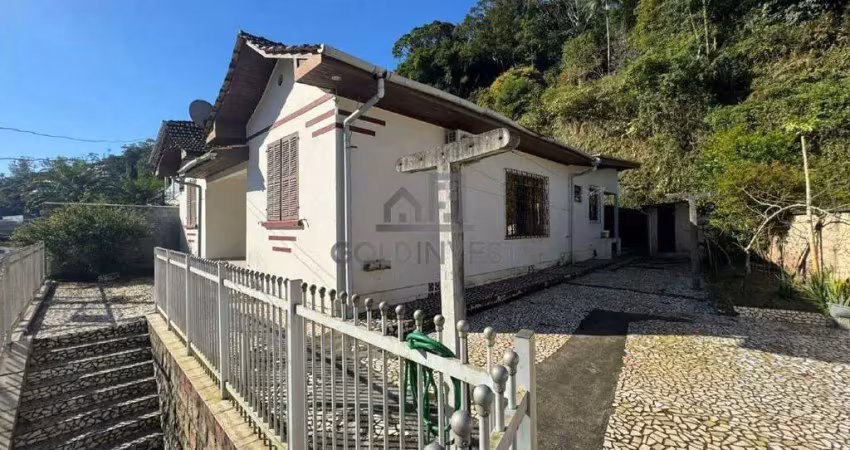 Casa com 6 quartos para alugar no Primeiro de Maio, Brusque 