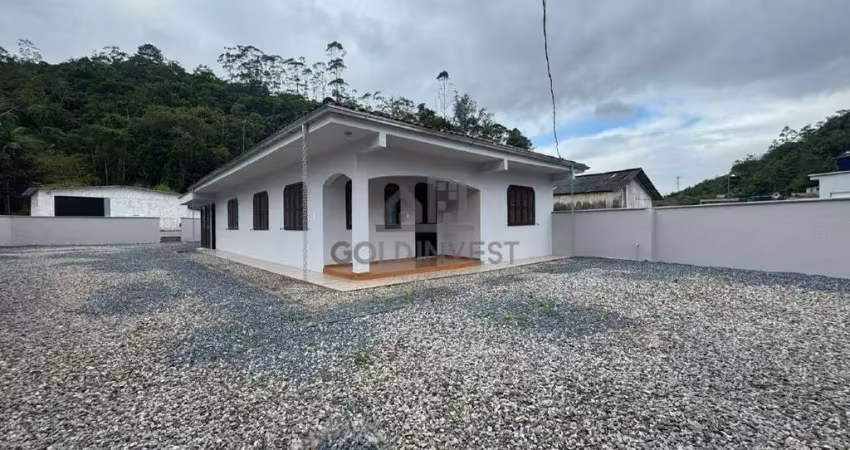 Casa com 3 quartos para alugar no Primeiro de Maio, Brusque 