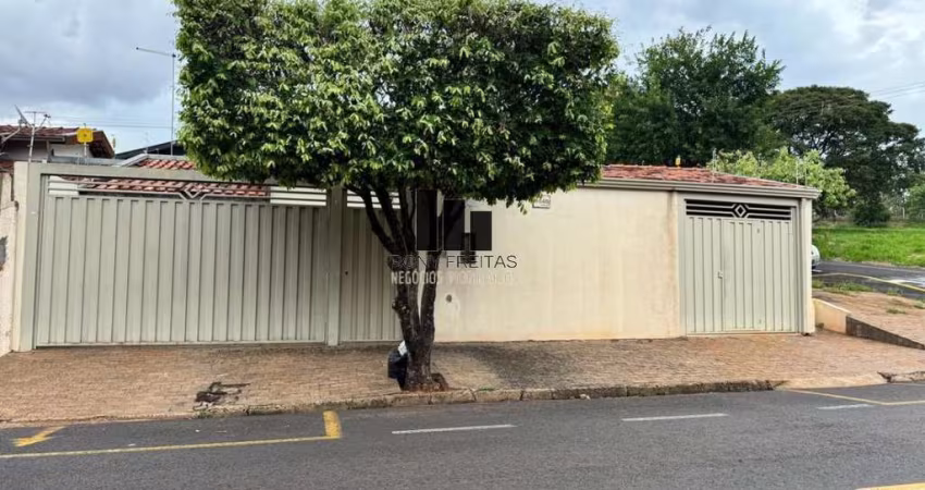 Casa 3 dormitórios para Venda em São José do Rio Preto, Jardim Nazareth, 3 dormitórios, 1 suíte, 3 banheiros, 2 vagas