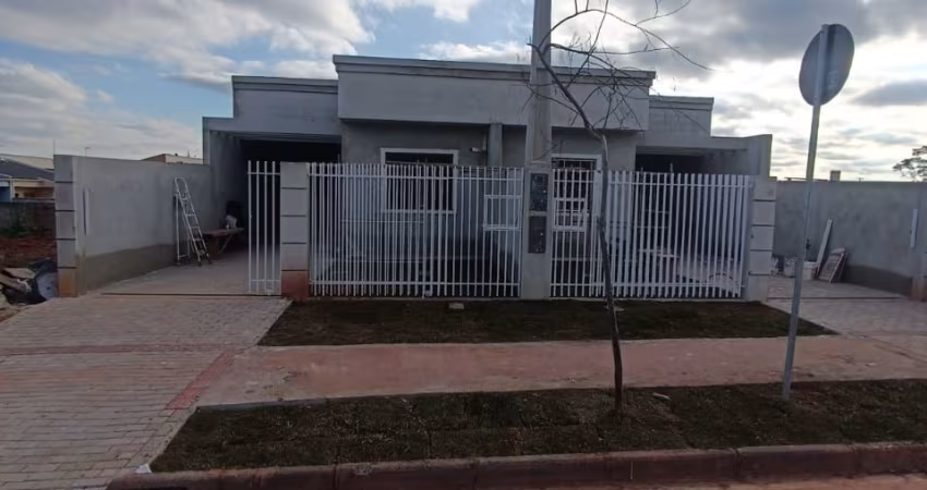 Casas de frente para rua no Porto das Laranjeiras...