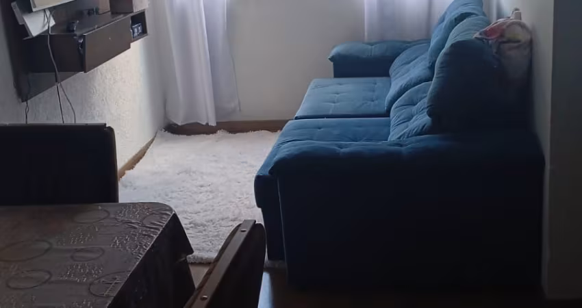 Vende-se apartamento no Condomínio Serra Dourada em Araucária!