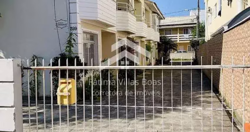 Sobrado semi mobiliado à Venda 800m do mar na Praia dos Ingleses em Florianópolis