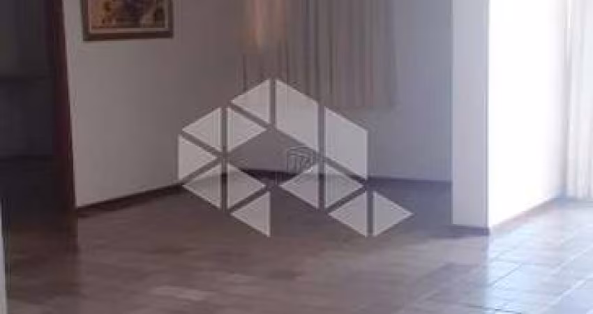 Apartamento à venda no Centro, 4 quartos, 2 suítes, 4 vagas.