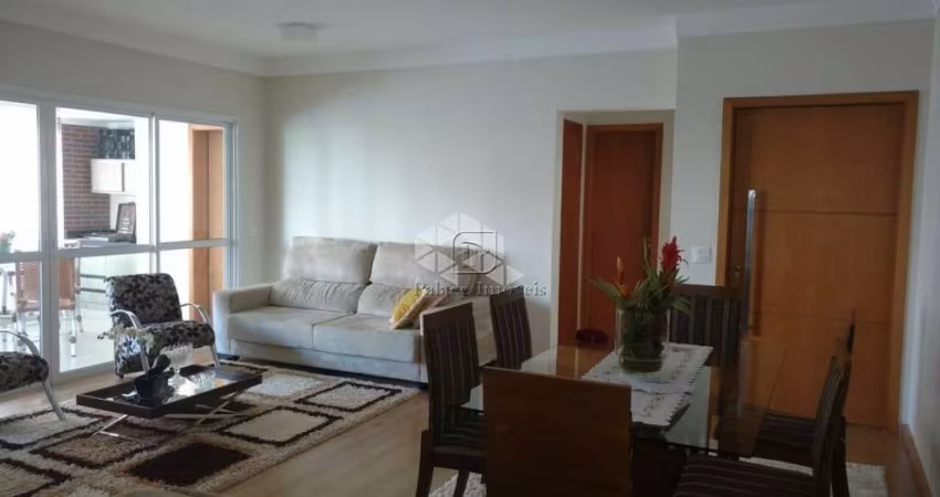 Apartamento à venda no Jardim Botânico, 3 quartos, 3 suítes, 2 vagas.