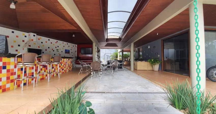 Casa em condomínio à venda no Jardim Canadá, 5 quartos, 3 suítes, 6 vagas.