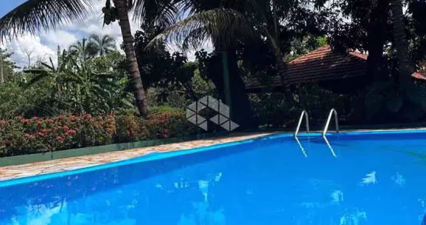 Chácara á venda no recreio internacional, 5 dormitórios, 4 banheiros, casa de caseiro.