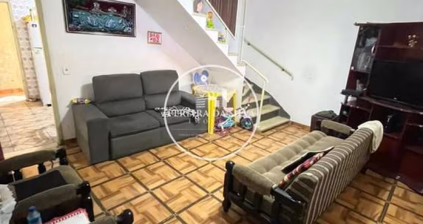 Sobrado á venda em Jardim Maria Rosa - Taboão da Serra - SP