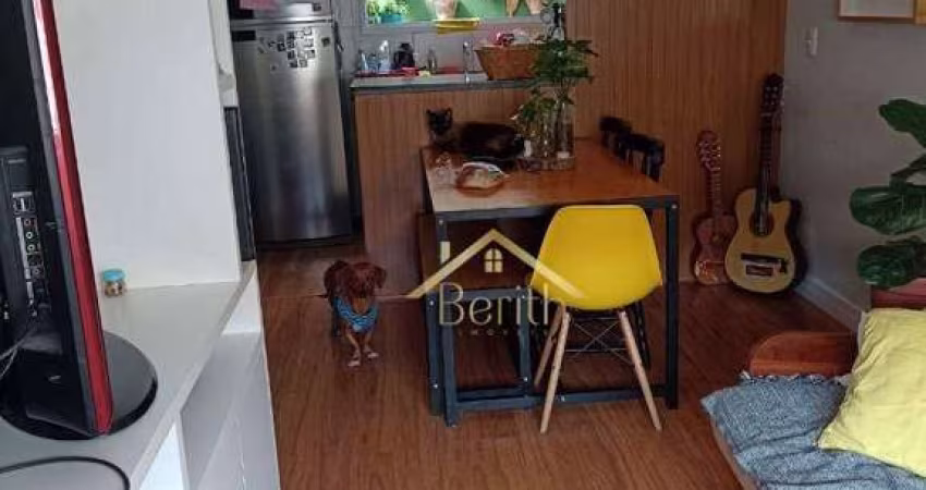 Village com 2 dormitórios à venda, 68 m² por R$ 300.000 - Vila Areao - Taubaté/SP
