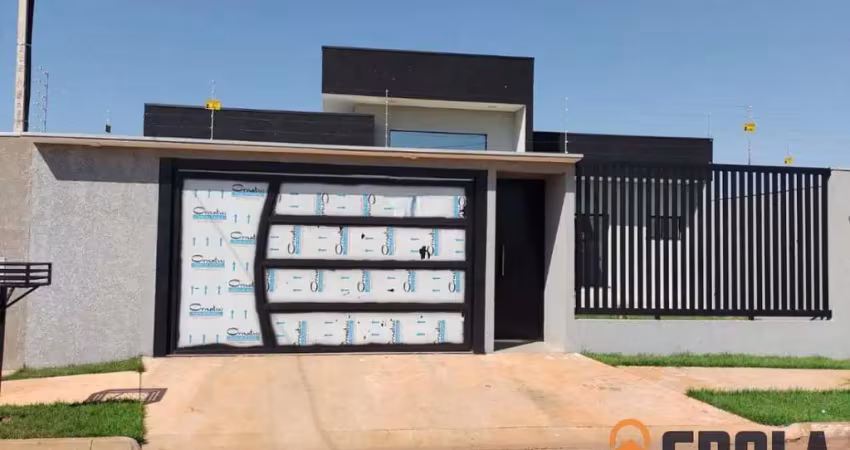 Casa para Venda em Campo Mourão, Residencial Parque do Lago, 3 dormitórios, 1 suíte, 3 banheiros, 2 vagas