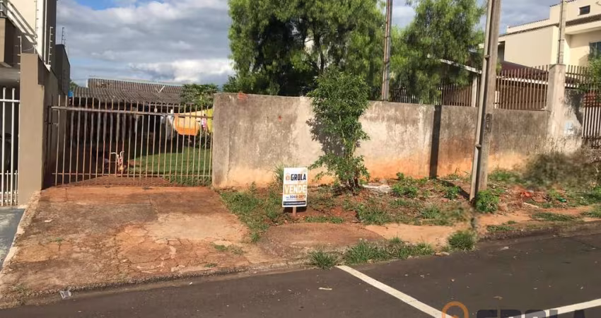 Casa para Venda em Campo Mourão, Centro, 2 dormitórios, 1 banheiro, 1 vaga