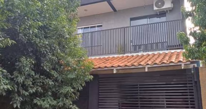 Sobrado para Venda em Campo Mourão, Jardim Ipanema, 4 dormitórios, 2 banheiros, 1 vaga