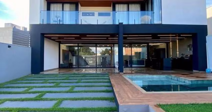 Sobrado para Venda em Campo Mourão, Jardim Residencial do Lago, 3 dormitórios, 3 suítes, 4 banheiros, 6 vagas
