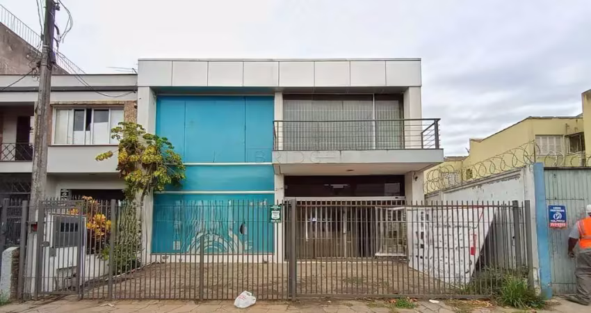 Prédio com 7 salas para alugar na Rua Buarque de Macedo, 267, São Geraldo, Porto Alegre