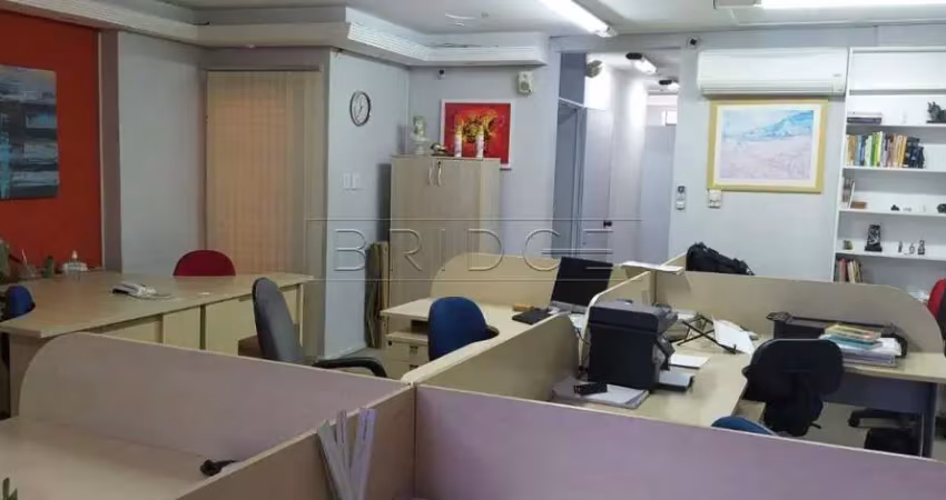 Sala comercial para alugar na Rua Felicíssimo de Azevedo, 53, São João, Porto Alegre