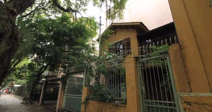 Casa comercial com 6 salas para alugar na Rua Marquês do Pombal, 251, Moinhos de Vento, Porto Alegre
