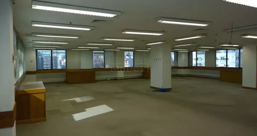 Sala comercial com 1 sala para alugar na Avenida Carlos Gomes, 403, Auxiliadora, Porto Alegre