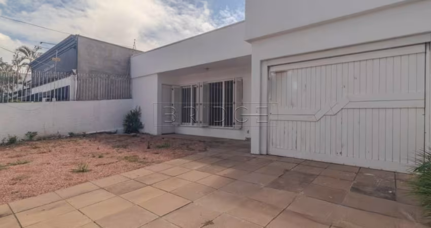 Casa comercial para alugar na Avenida João Wallig, 2145, Chácara das Pedras, Porto Alegre
